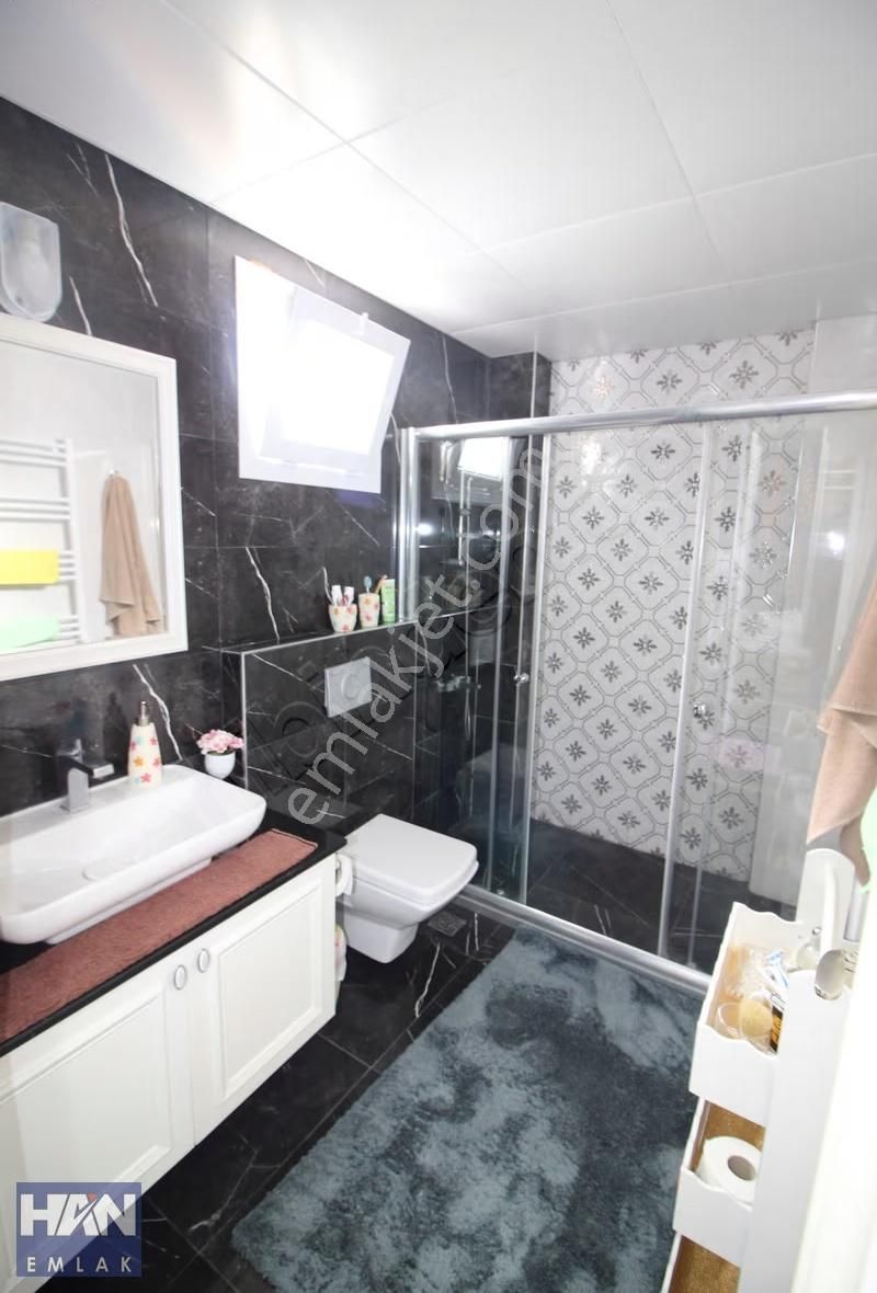 Han Emlak'tan Yeni Mahalle'de Doğalgazlı Merkezi Konumda 4+1 - Görsel 2