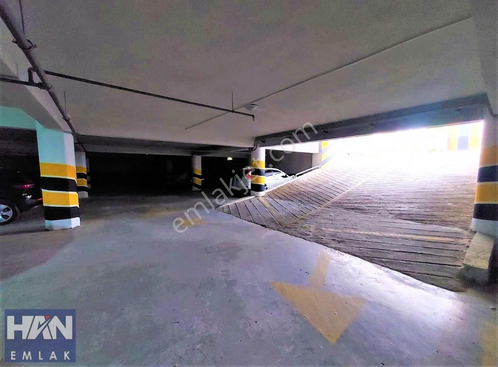 Han Emlaktan Royal Towers'ta Full Eşyalı Satılık Fırsat Daire - Görsel 22