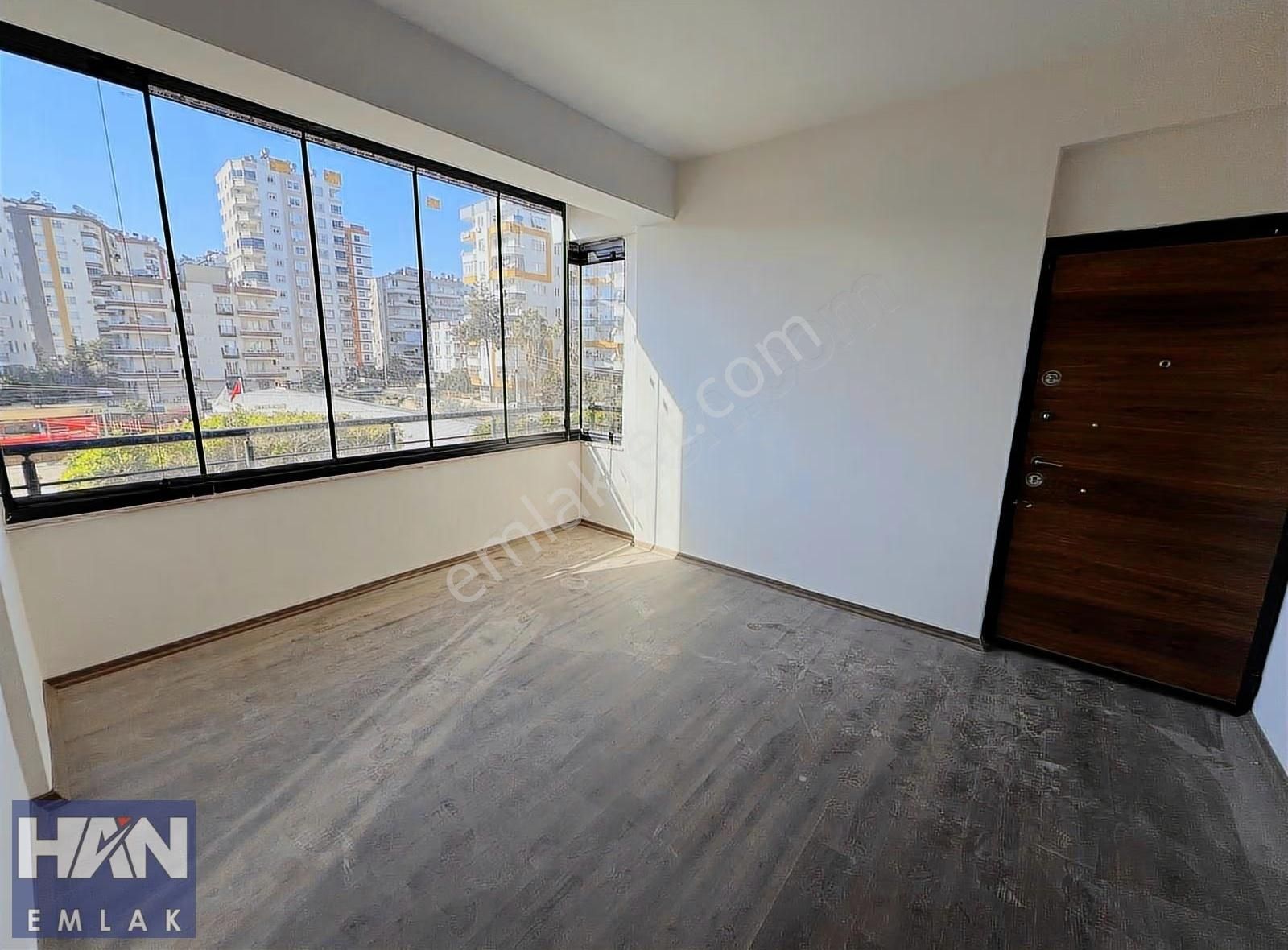 Han Emlak'tan Hükümet Konağı Civarı Satılık 1+1 Daire