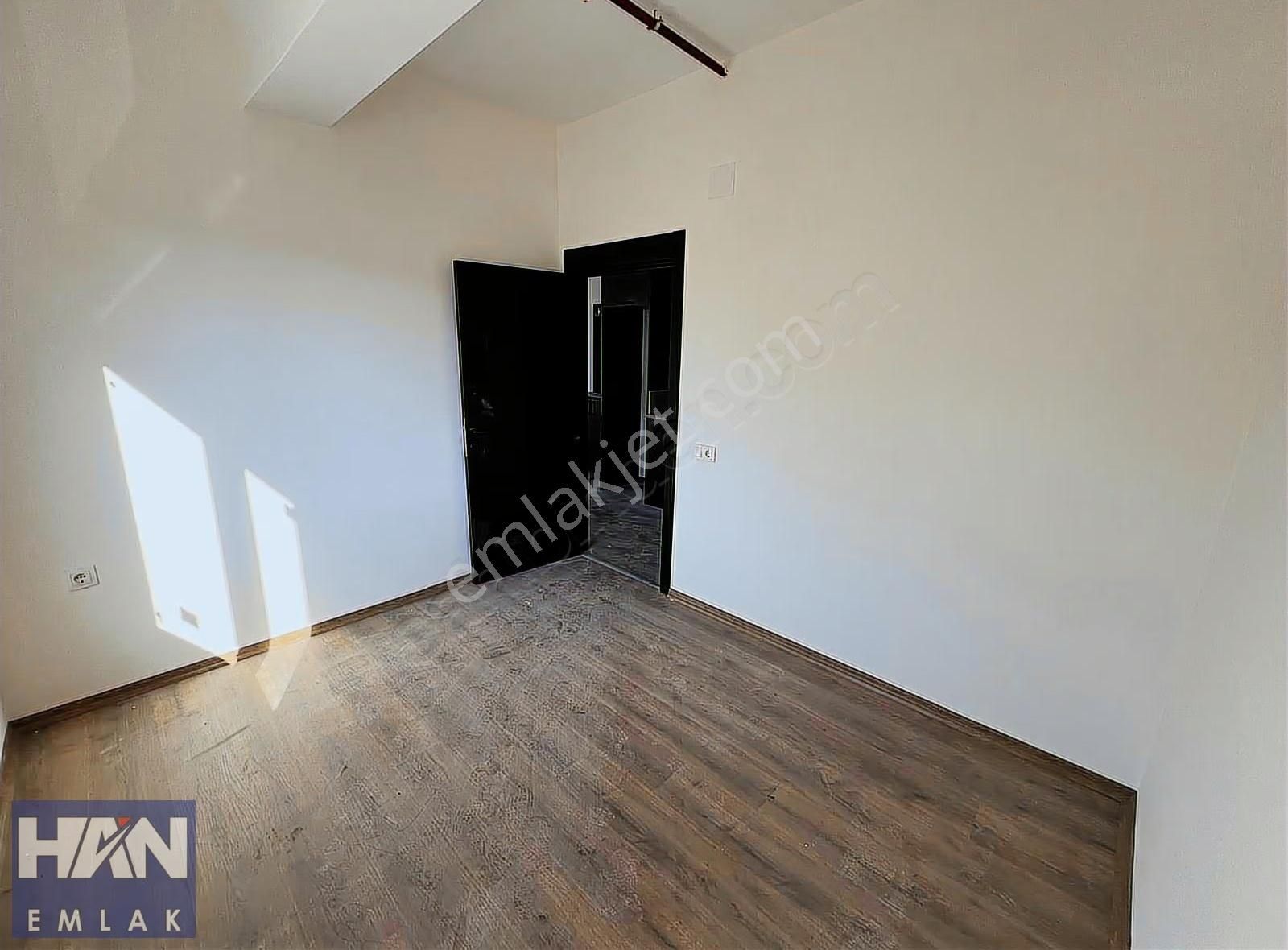 Han Emlak'tan Hükümet Konağı Civarı Satılık 1+1 Daire - Görsel 5