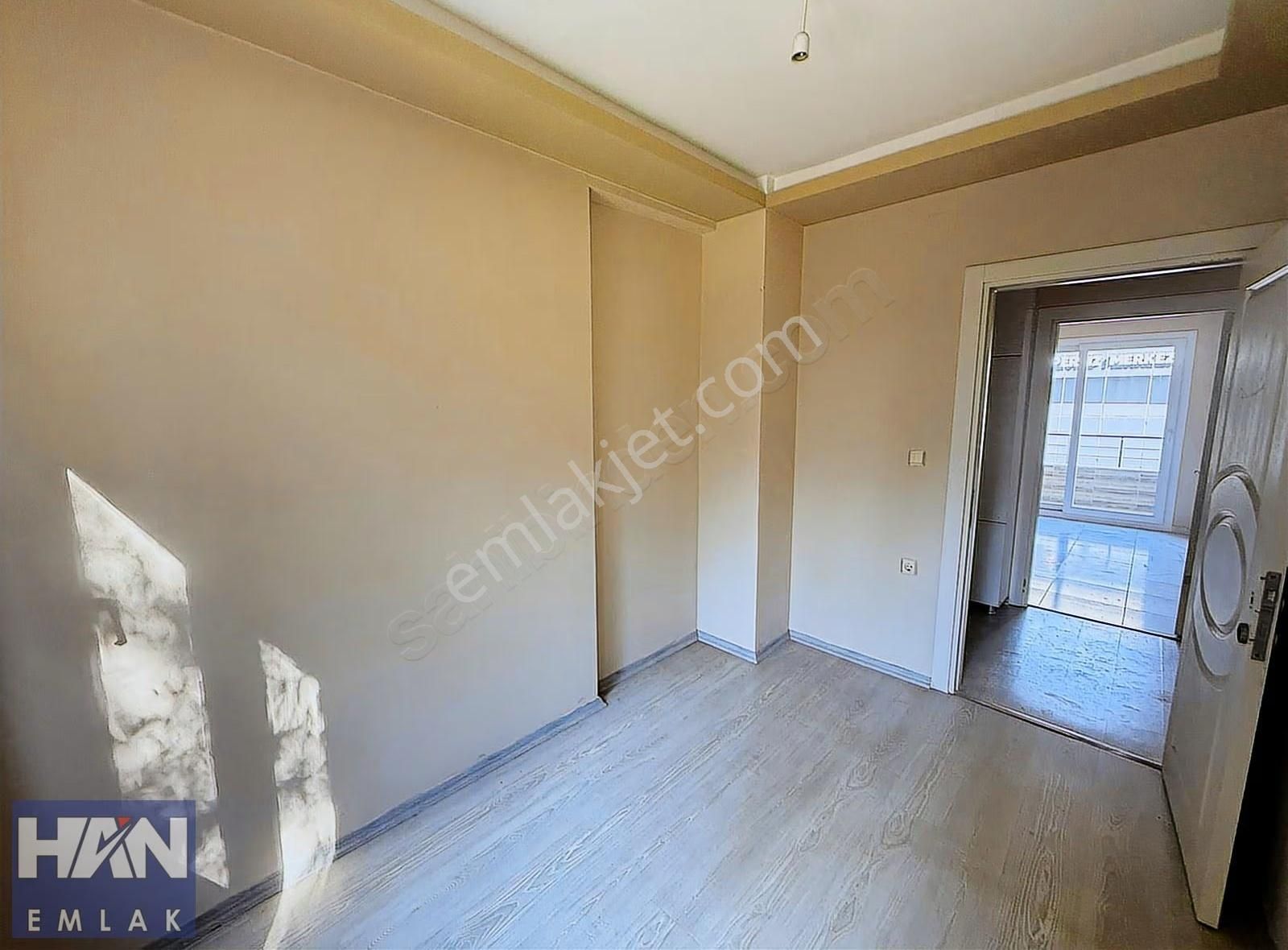 Han Emlak'tan Üç Ocak Mahallesi Bağımsız Mutfak 2+1 Daire - Görsel 3