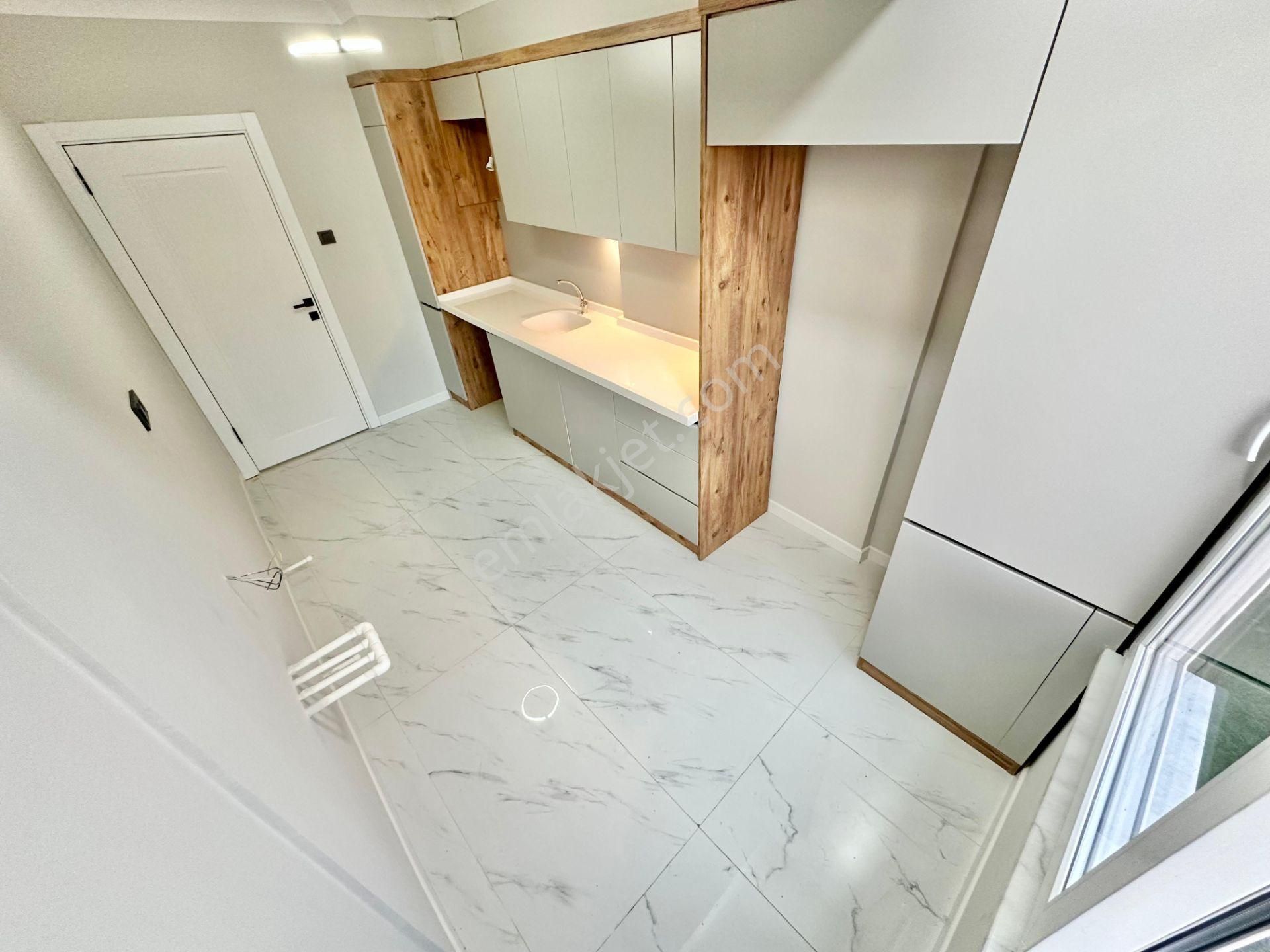 ꧁ay Emlak'tan꧂akçay'da Ön Cephe Arakat Çift Banyolu Ayrı Mutfak Satılık 2+1 Doğa Manzaralı Daire - Görsel 4