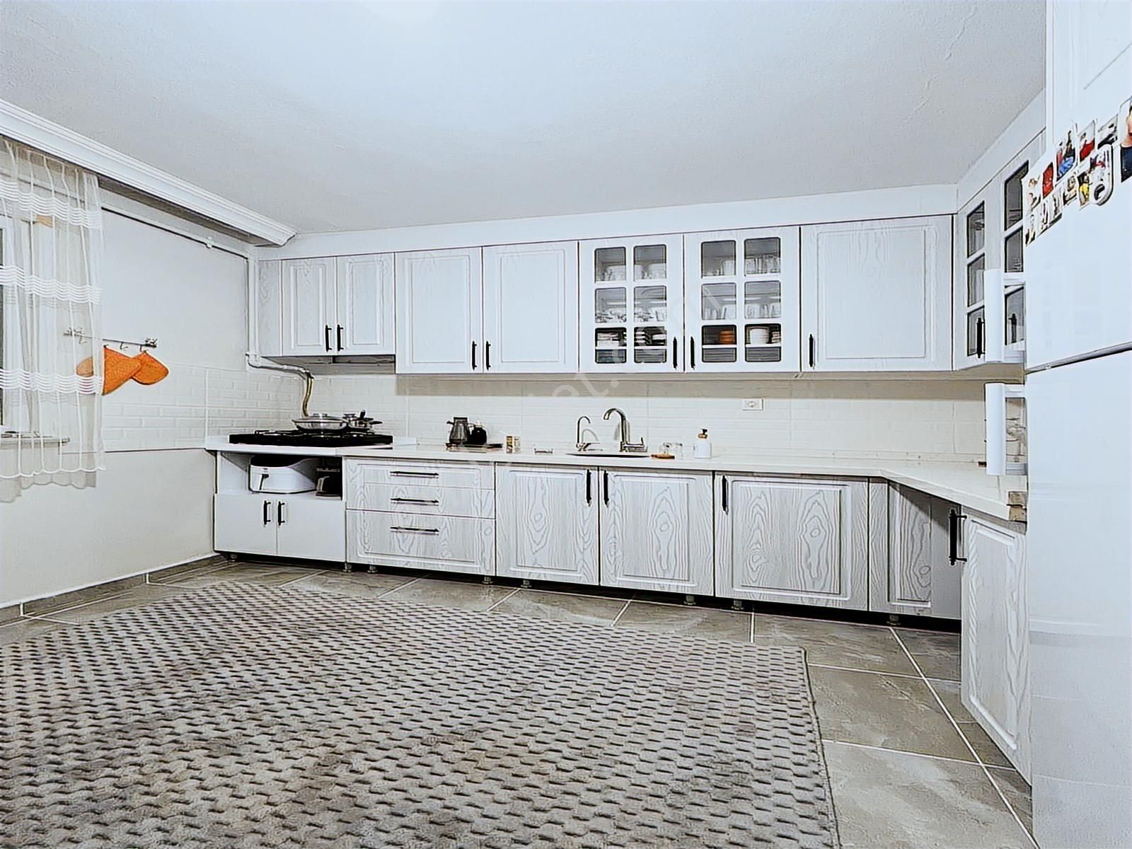 Boss Yapıdan Merkezi Konumda Balkonlu Masrafsız 2+1 Arakat Daire - Görsel 4