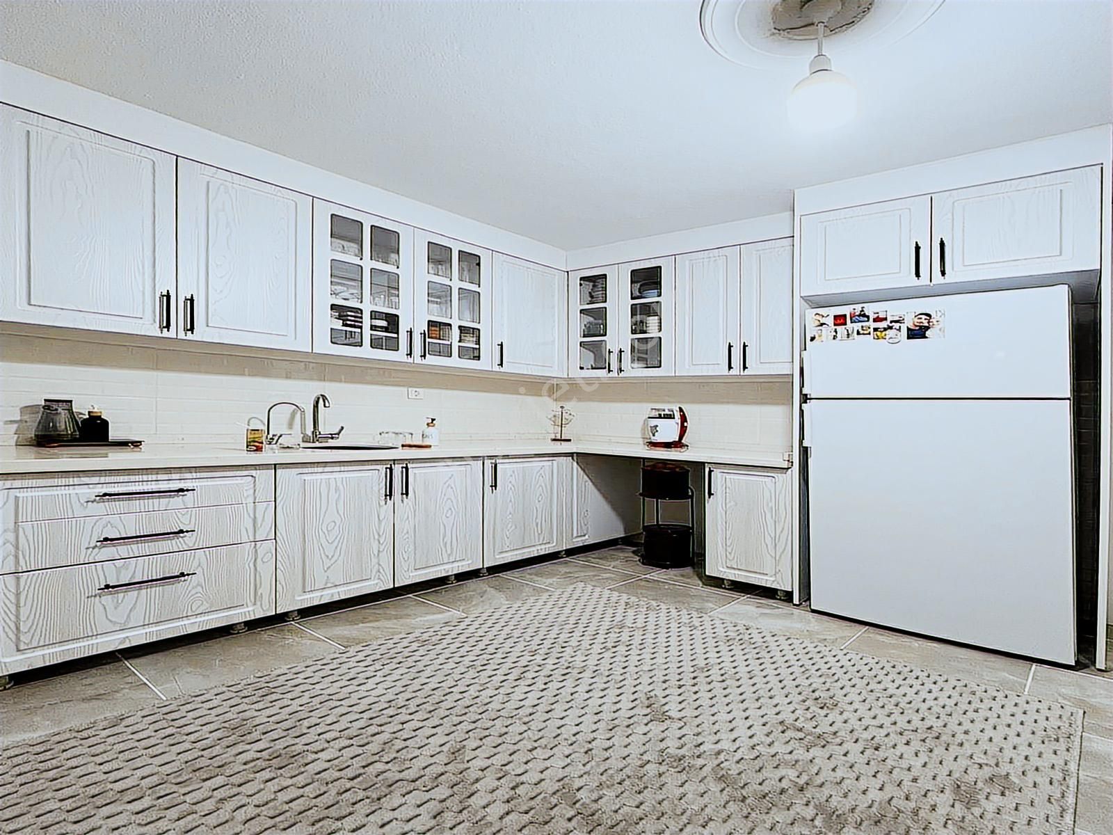 Boss Yapıdan Merkezi Konumda Balkonlu Masrafsız 2+1 Arakat Daire - Görsel 31