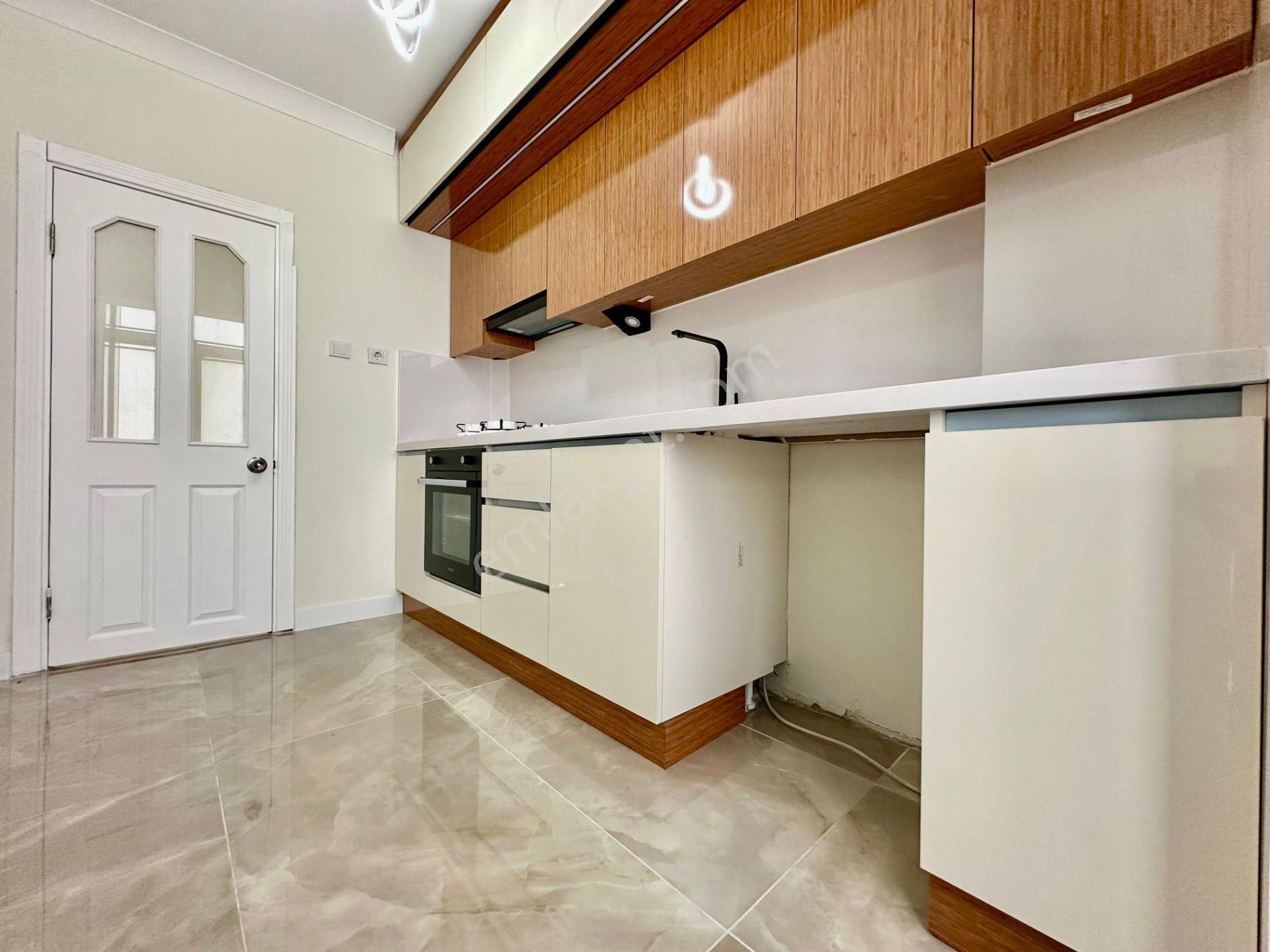 ꧁akçay Ay Emlaktan꧂yenimahallede Denize Sadece 50 M Ön Cephe Arakat İçi Komple Yenilenmiş 3+1 Daire - Görsel 4