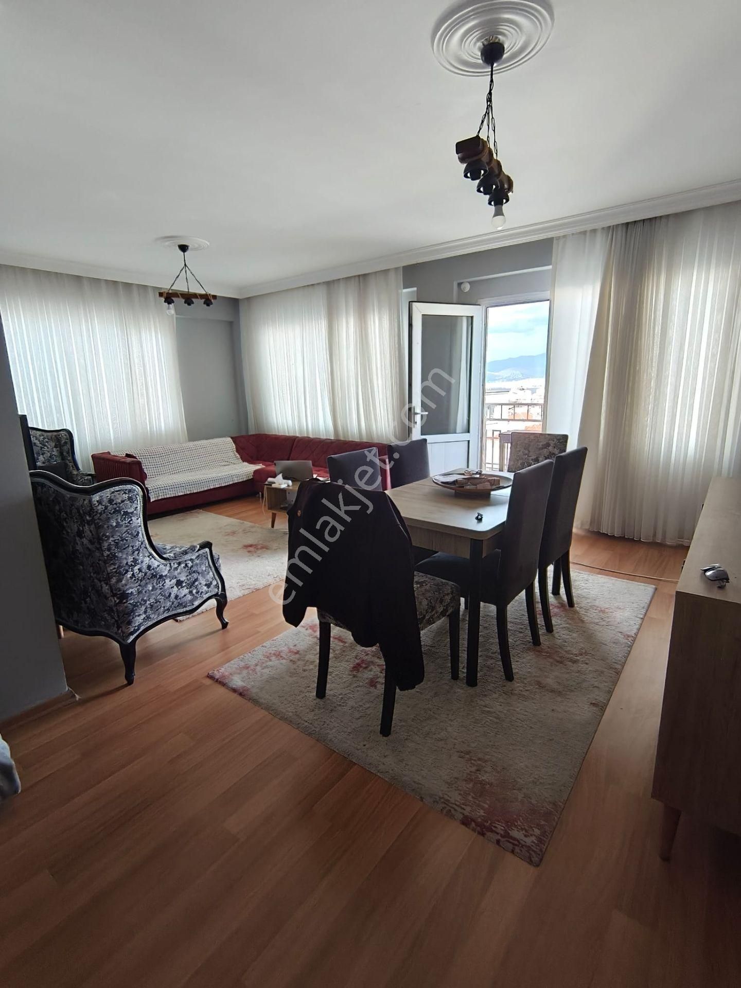 Üzümcü Okulu Yakını 3+1 120 M2 Ful Dekorlu Aydınlık - Görsel 33