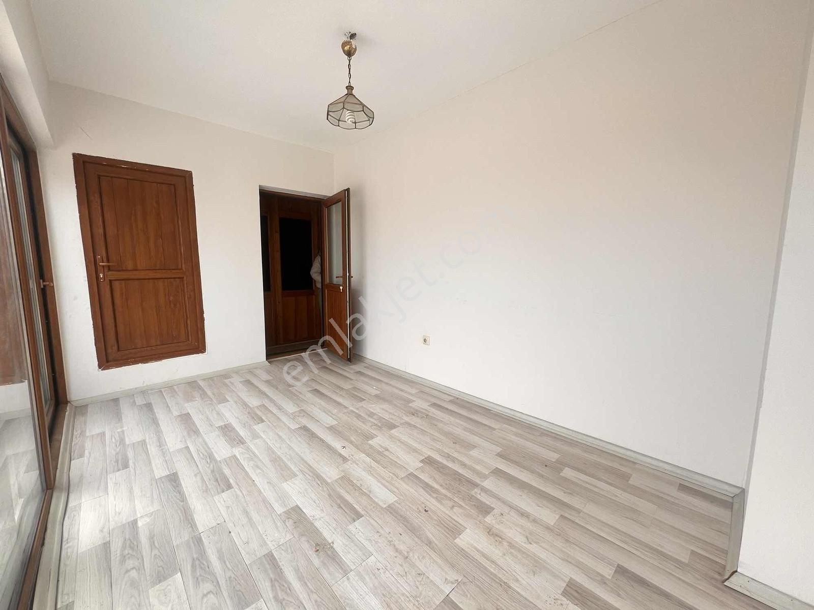 Dutluk Metro Yakını 5+1 Güney Cephe Teraslı Ankara Manzaralı - Görsel 7