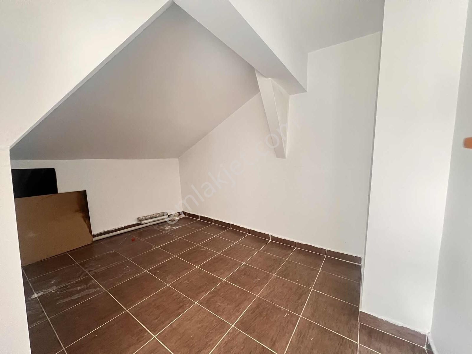 Dutluk Metro Yakını 5+1 Güney Cephe Teraslı Ankara Manzaralı - Görsel 6