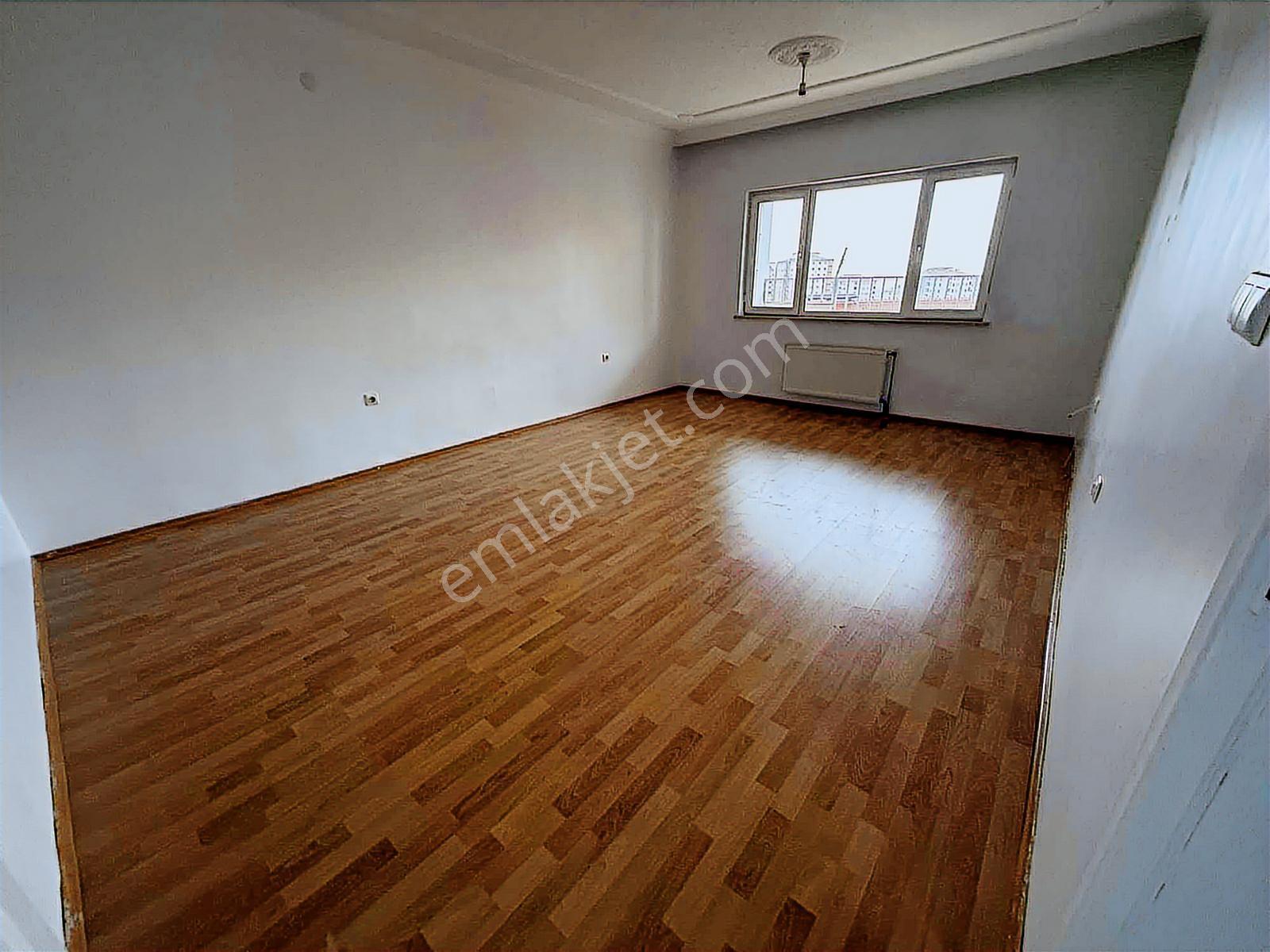 Kare'den C Bloklarda 3+1 Kiralık.