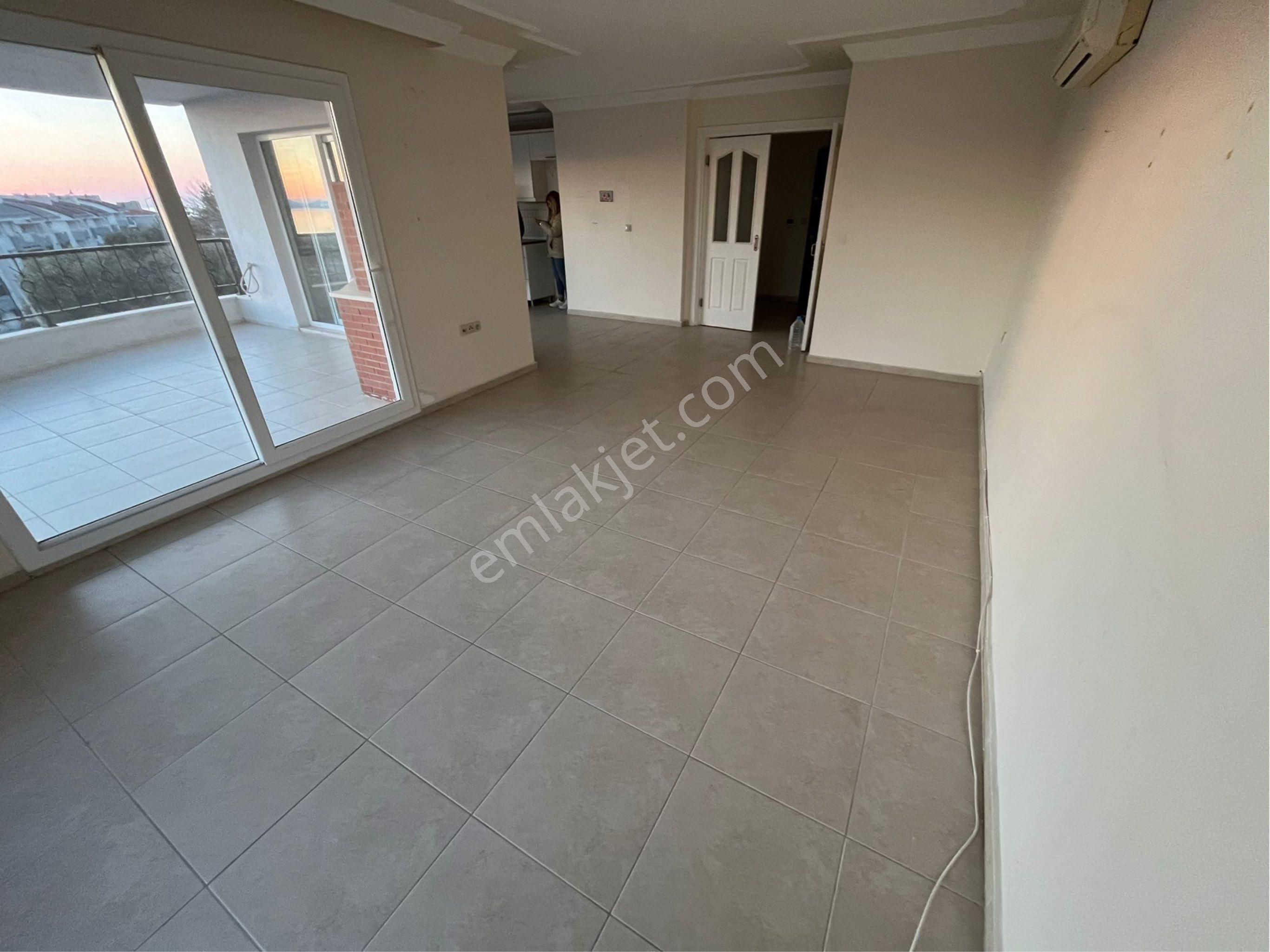 Kuşadası Nda Deniz Manzaralı 3 Artı 1 Satılık Daire - Görsel 17