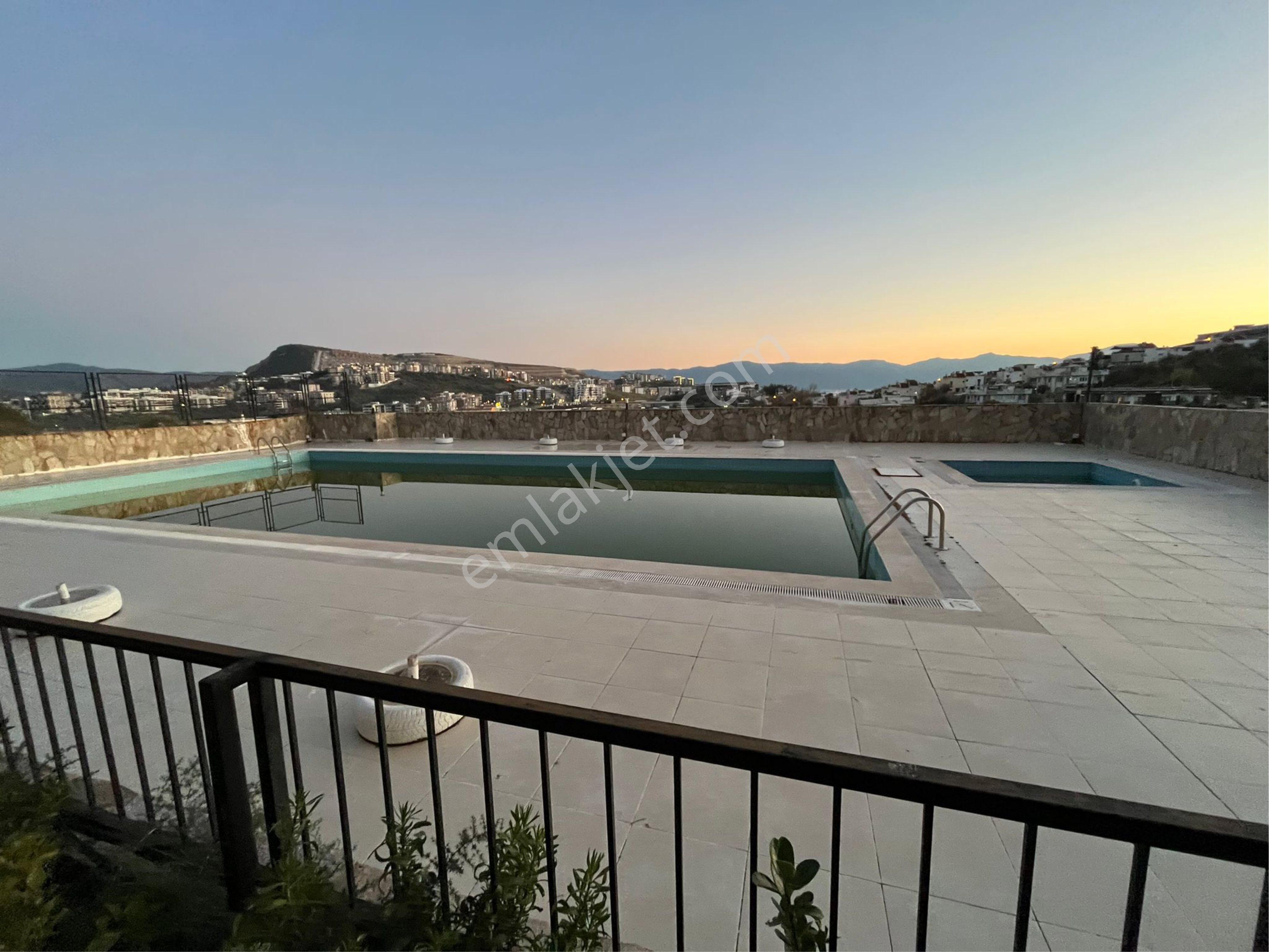 Kuşadası Nda Deniz Manzaralı 3 Artı 1 Satılık Daire - Görsel 7