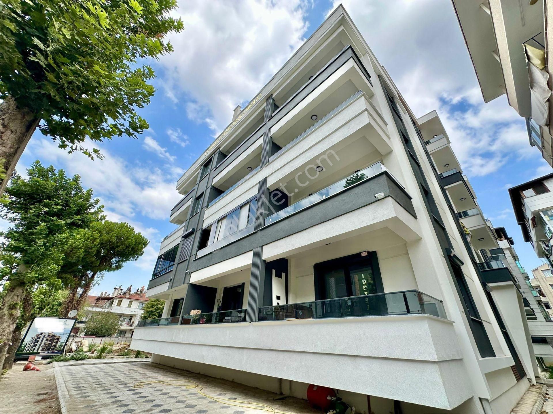 ꧁ay Emlaktan꧂akçay Kordonda Denize 50 Mt Kazdağları Eteklerinde Sıfır Satılık 1+1 Ultra Lüks Daire - Görsel 2