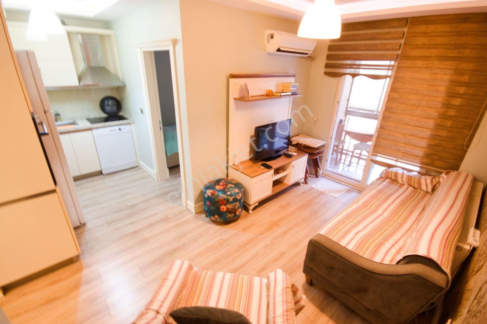 ꧁ay Emlaktan꧂akçay'da Arakat Yüzme Havuzlu Güvenlikli Kapalı Otoparklı Satılık 1+1 Ultra Lüx Daire - Görsel 11