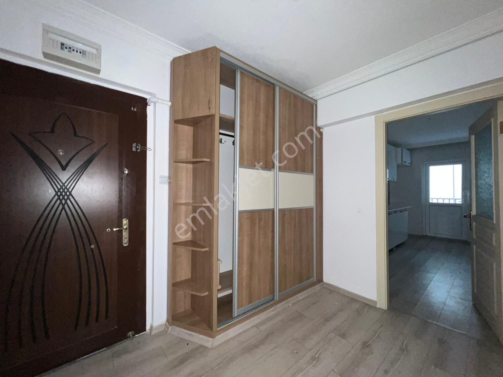 Engin Emlak'tan İlkokul Yakını Masrafsız Kilerli Ara Kat 3+1 - Görsel 26