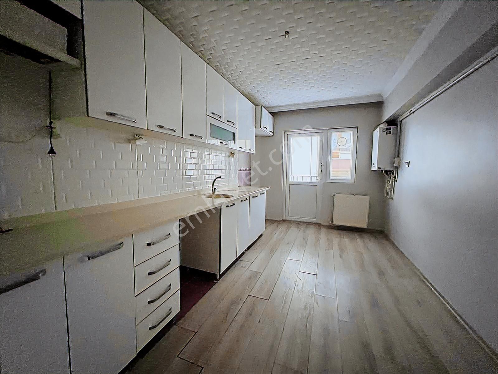 Engin Emlak'tan İlkokul Yakını Masrafsız Kilerli Ara Kat 3+1 - Görsel 7