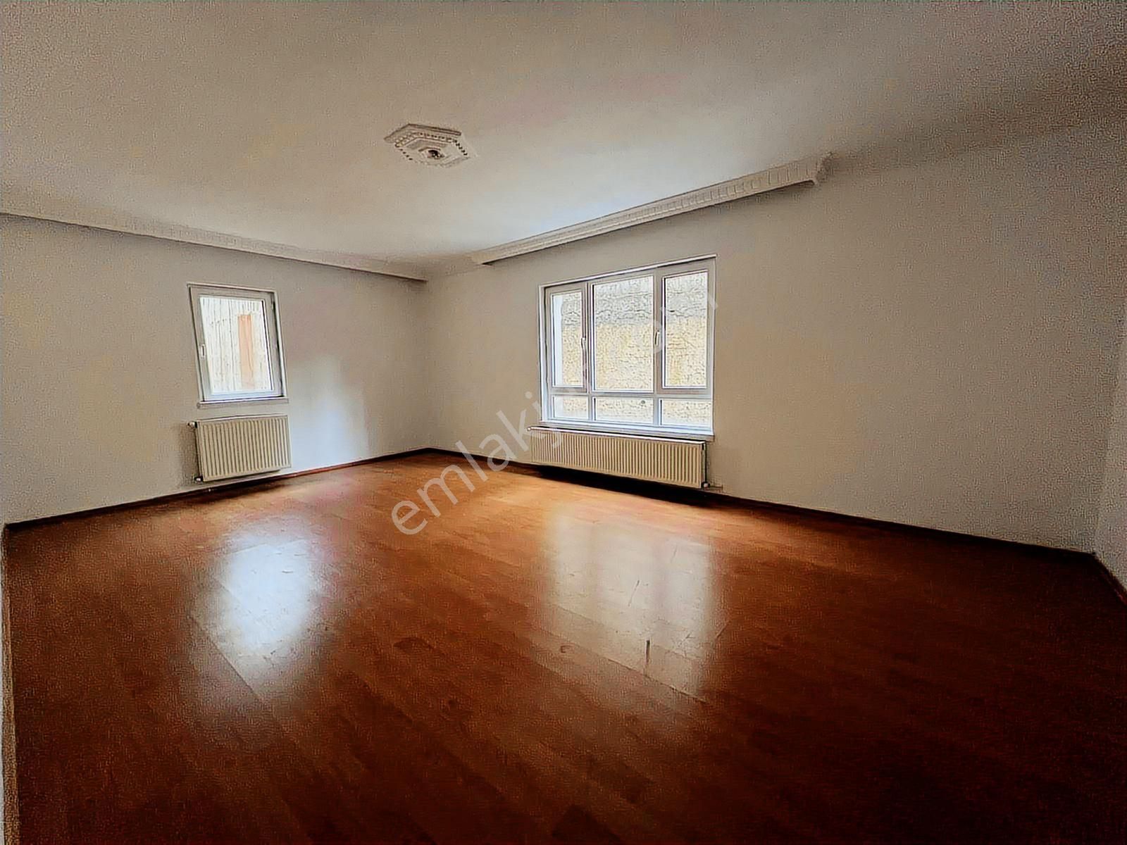 Engin Emlak'tan İlkokul Yakını Masrafsız Kilerli Ara Kat 3+1 - Görsel 8