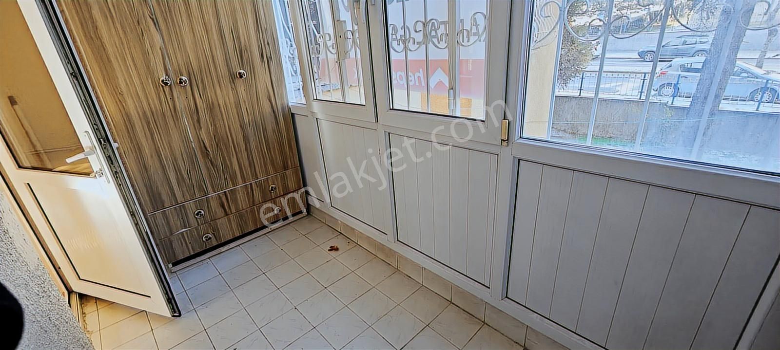 Kartal'dan Kentkoop Mahallesi Batıkent Metroya Yakın 3+1 Bakımlı - Görsel 25