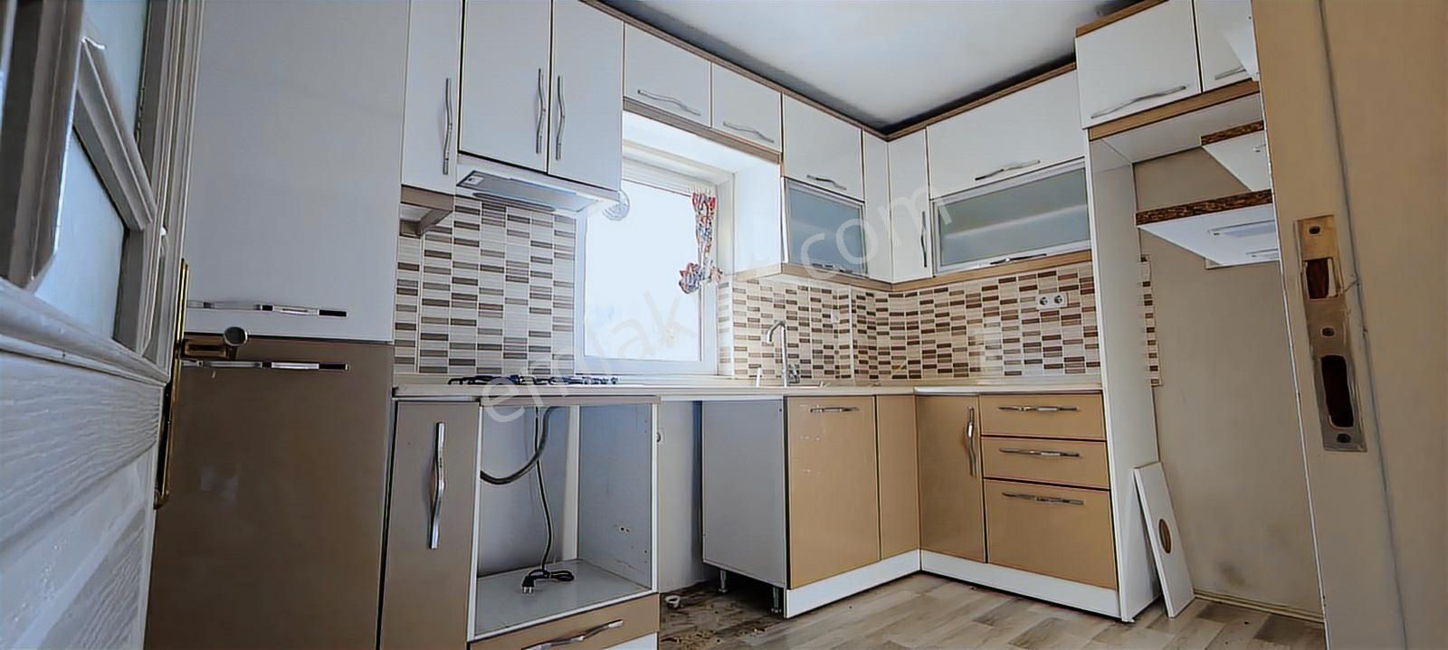 Kartal'dan Kentkoop Mahallesi Batıkent Metroya Yakın 3+1 Bakımlı - Görsel 20