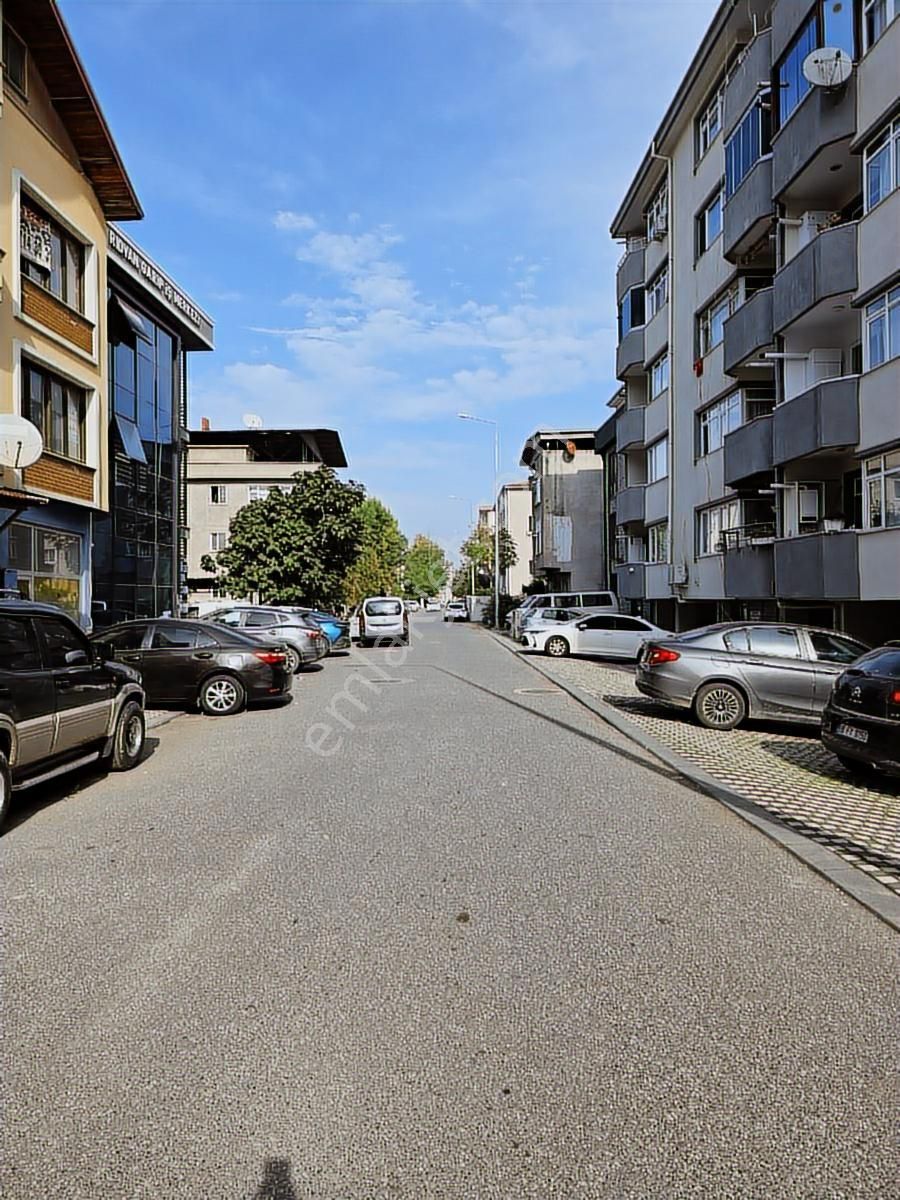 Sakarya Adapazarı Çarşı Merkezde Ebeveyn Banyolu Kiralık Daire - Görsel 17