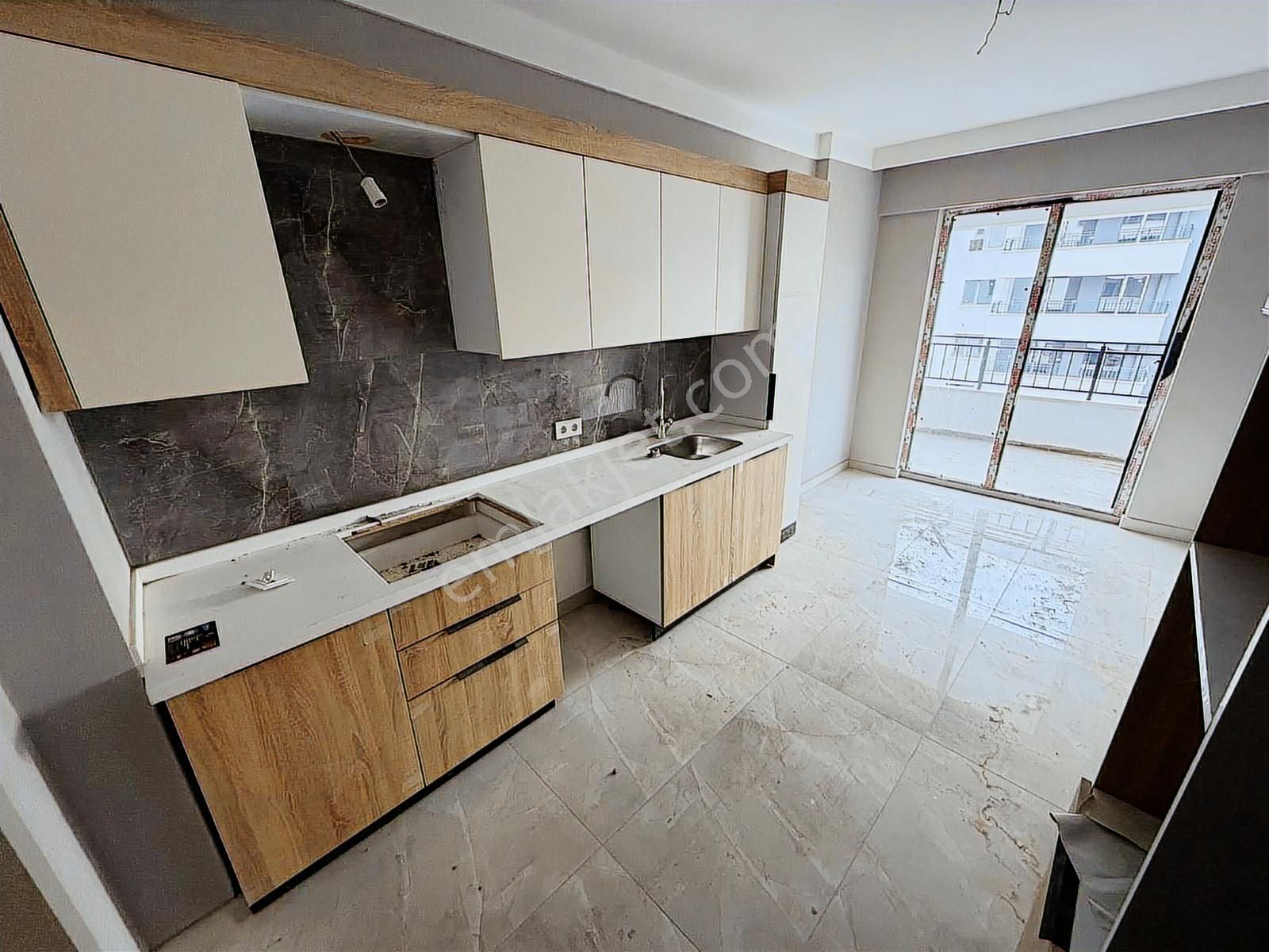 Ulukan'dan Asm 500 Evler'de Site İçerisinde Ultra Lüks 4+1 Daire