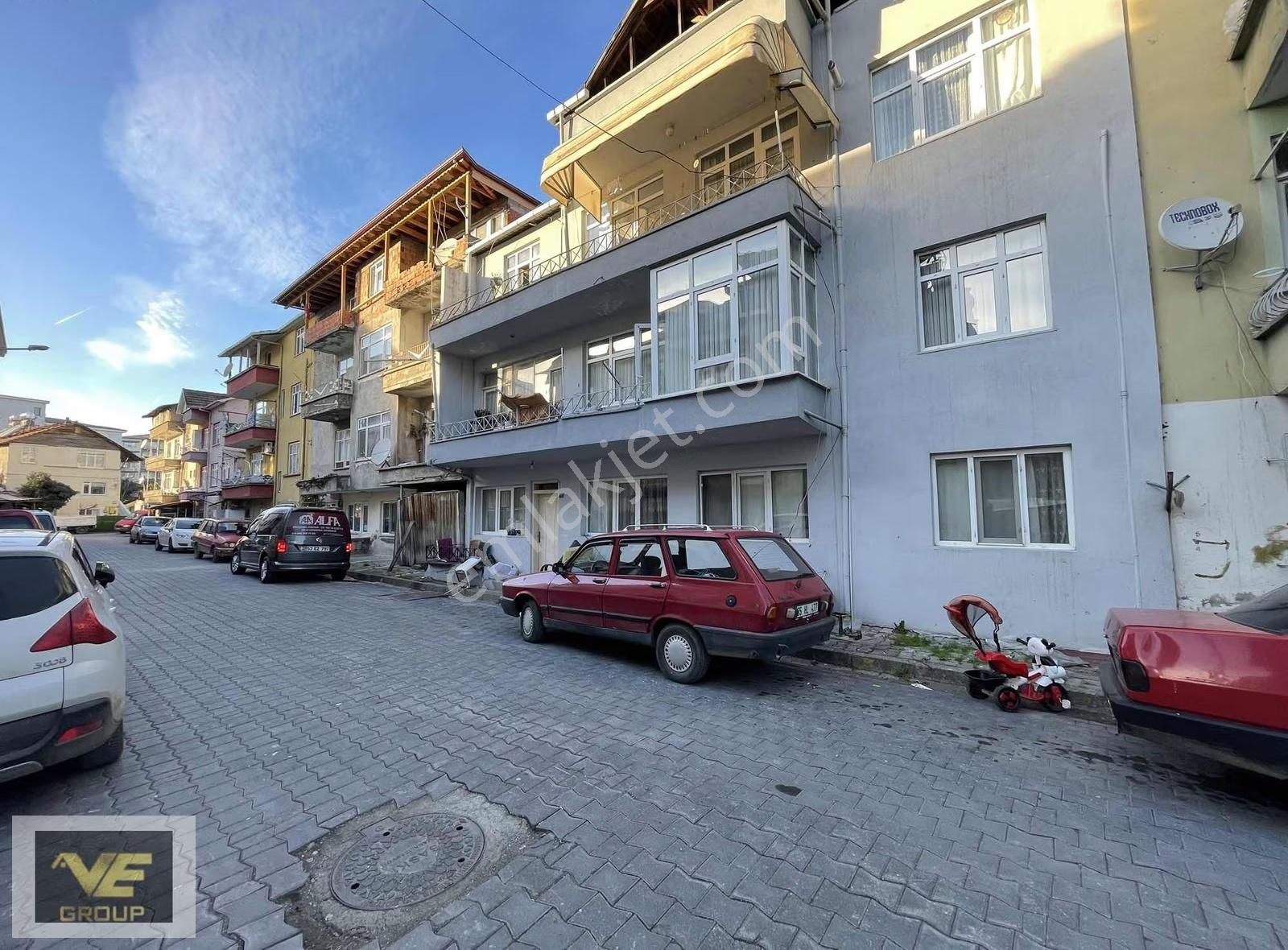 Şehrin Merkezinde Arsa Ve Daireler - Görsel 2