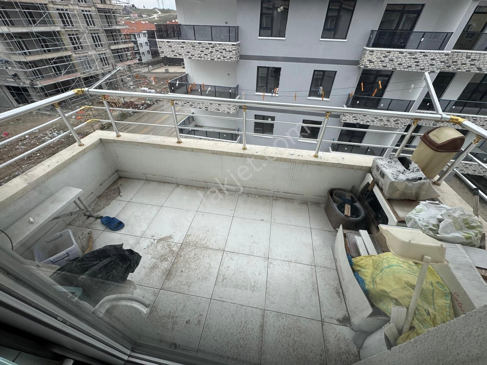 Ulukan'dan Katta Ön Cephe Genç E. Banyolu Çift Balkon 3+1 Daire! - Görsel 24