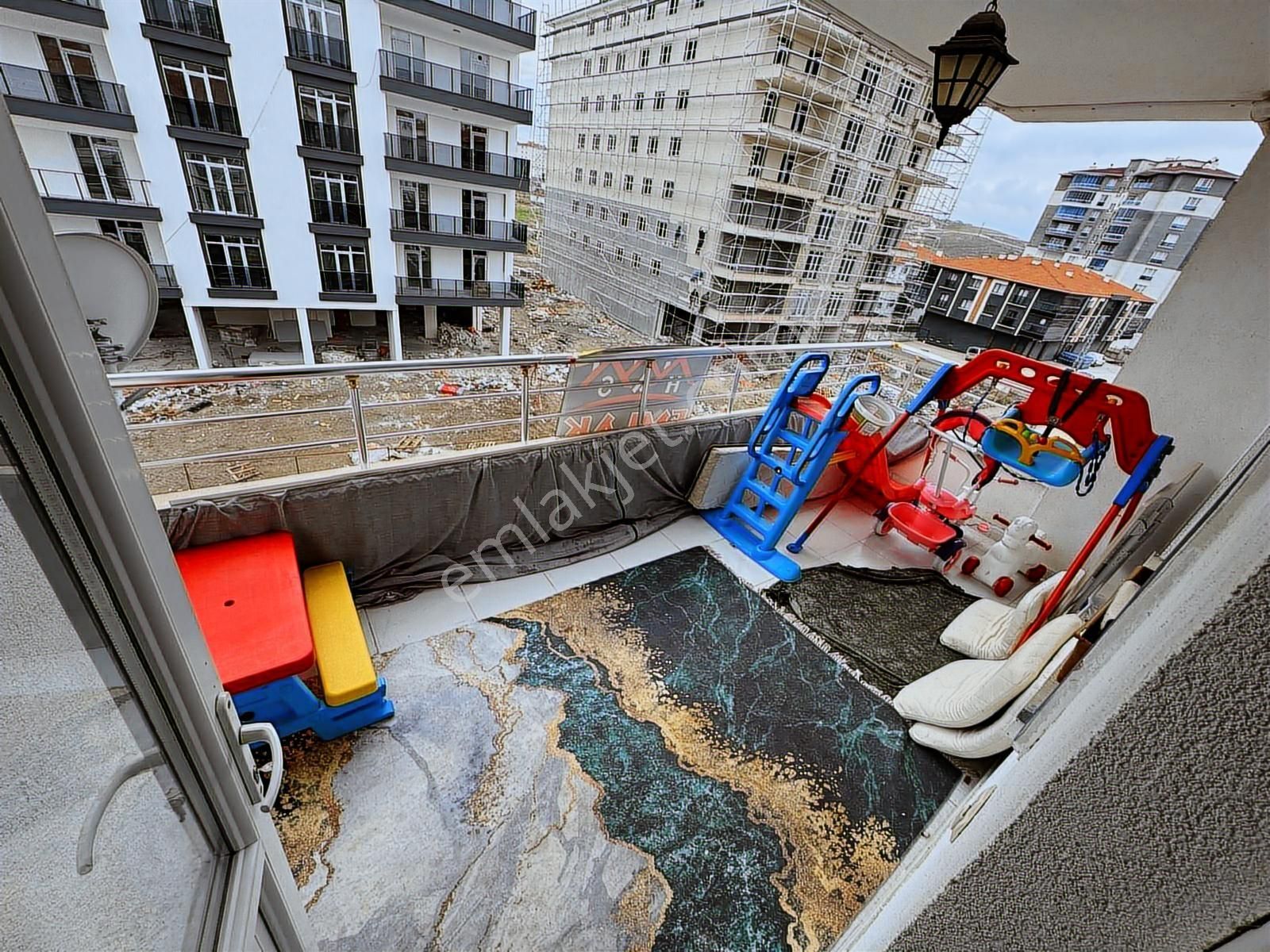 Ulukan'dan Katta Ön Cephe Genç E. Banyolu Çift Balkon 3+1 Daire! - Görsel 35