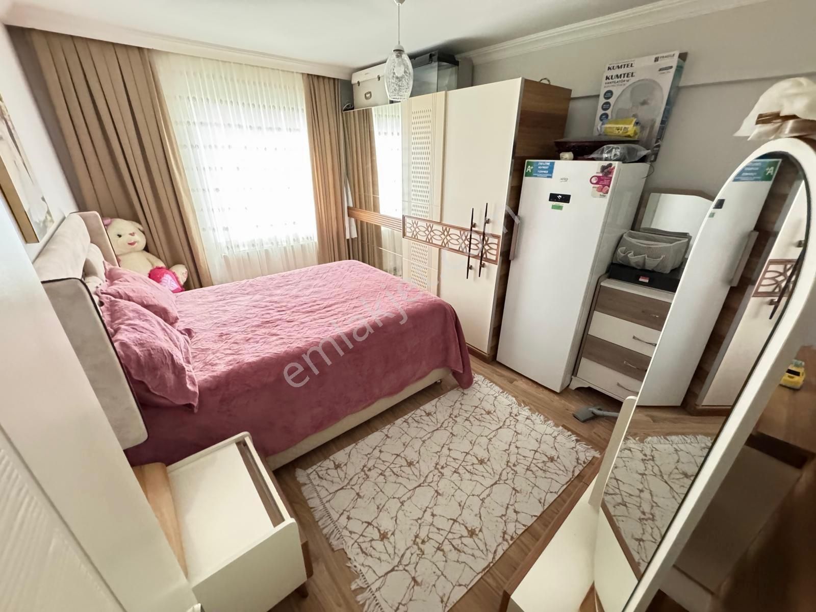 Ulukan'dan Katta Ön Cephe Genç E. Banyolu Çift Balkon 3+1 Daire! - Görsel 23