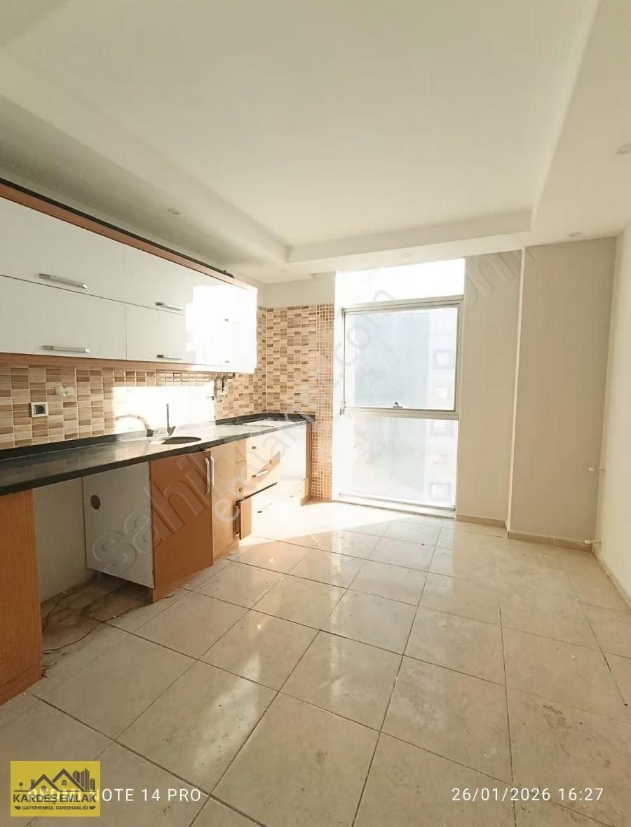 Gültepe De Doğlgazlı Merkezi Konumda 3+1 K Mutfak Kiralık Daire - Görsel 3