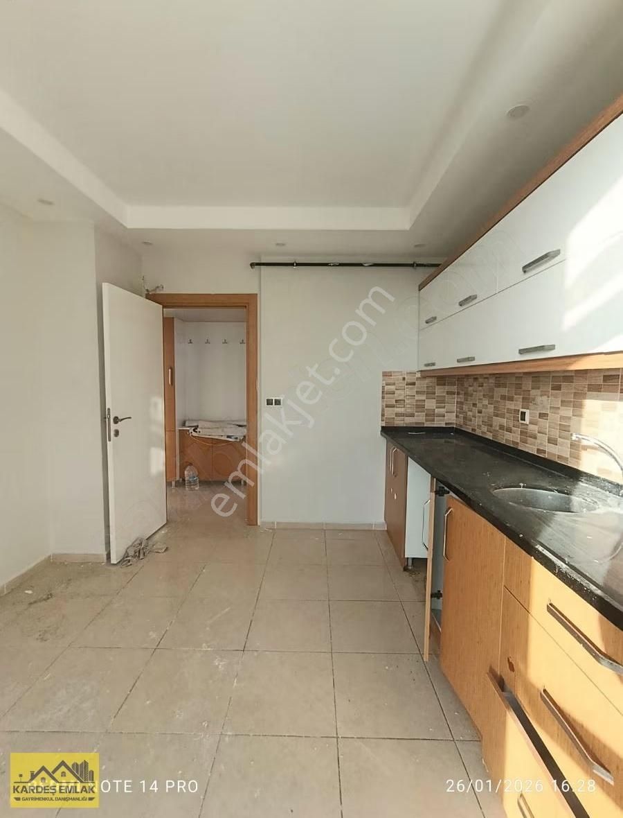 Gültepe De Doğlgazlı Merkezi Konumda 3+1 K Mutfak Kiralık Daire - Görsel 4