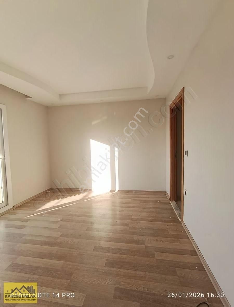 Gültepe De Doğlgazlı Merkezi Konumda 3+1 K Mutfak Kiralık Daire - Görsel 6