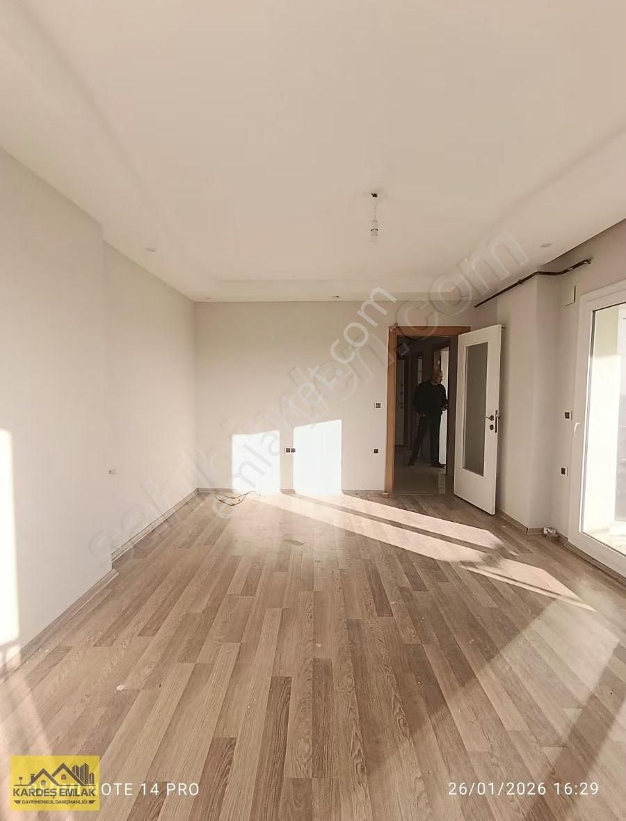 Gültepe De Doğlgazlı Merkezi Konumda 3+1 K Mutfak Kiralık Daire - Görsel 9