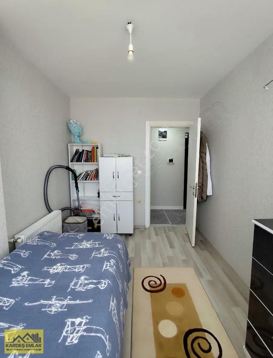 Acil Acil Kardeş Emlak'tan Çarkıpare Mah. 3+1 Açık Mutfak - Görsel 3