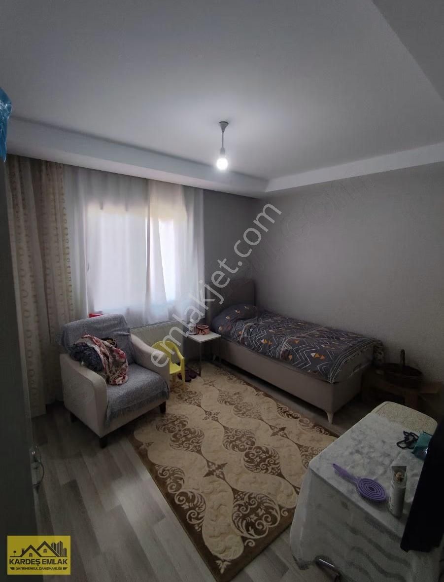 Acil Acil Kardeş Emlak'tan Çarkıpare Mah. 3+1 Açık Mutfak - Görsel 4