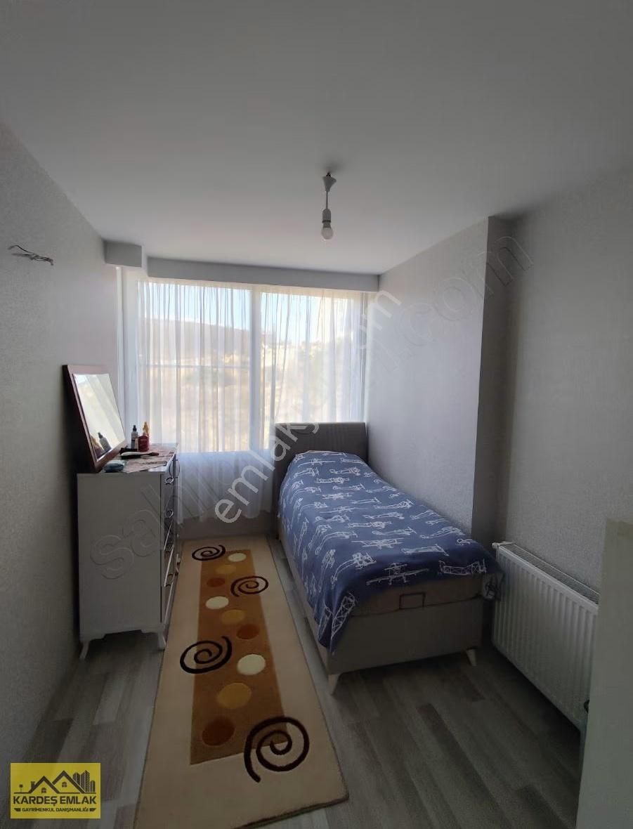 Acil Acil Kardeş Emlak'tan Çarkıpare Mah. 3+1 Açık Mutfak - Görsel 6