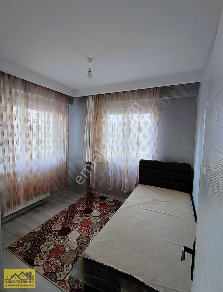 Kardeş Emlak'tan Gültepe Mh'de Çukurova Fırın Arkası 1+1 Eşyalı - Görsel 3