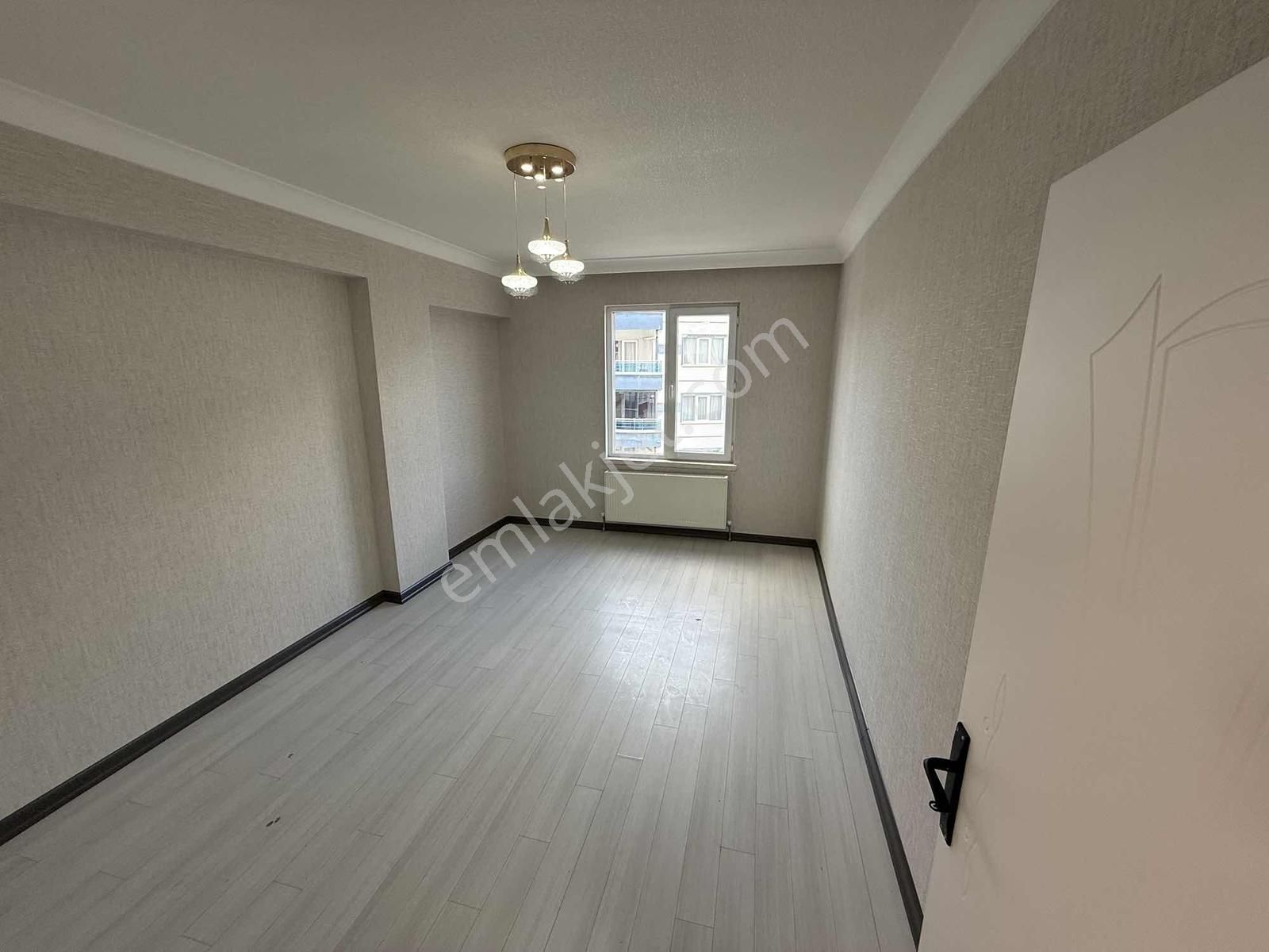 Mensa'dan Hisar Mahallesi Satılık Ara Kat E.banyolu Geniş M2 3+1 - Görsel 11