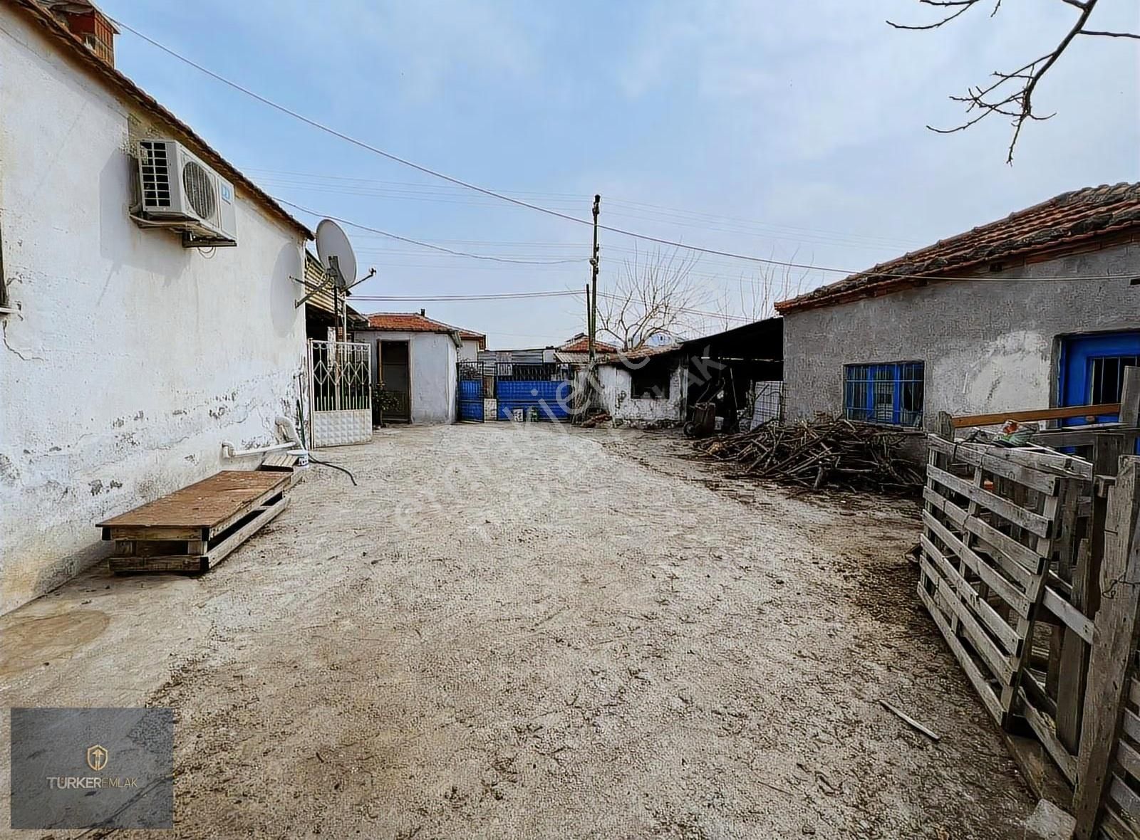 Türker Emlak-karaköy Köyünde Bahçeli Müstakil Köy Evi Ve Arsası - Görsel 20