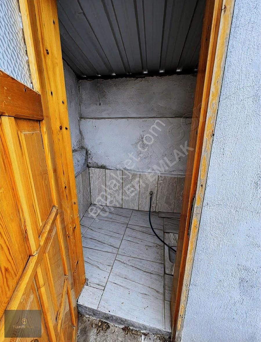 Türker Emlak-karaköy Köyünde Bahçeli Müstakil Köy Evi Ve Arsası - Görsel 11