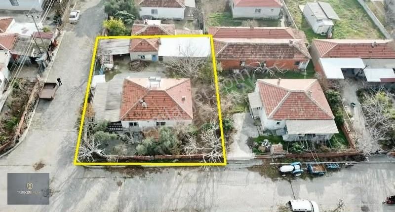 Türker Emlak-karaköy Köyünde Bahçeli Müstakil Köy Evi Ve Arsası