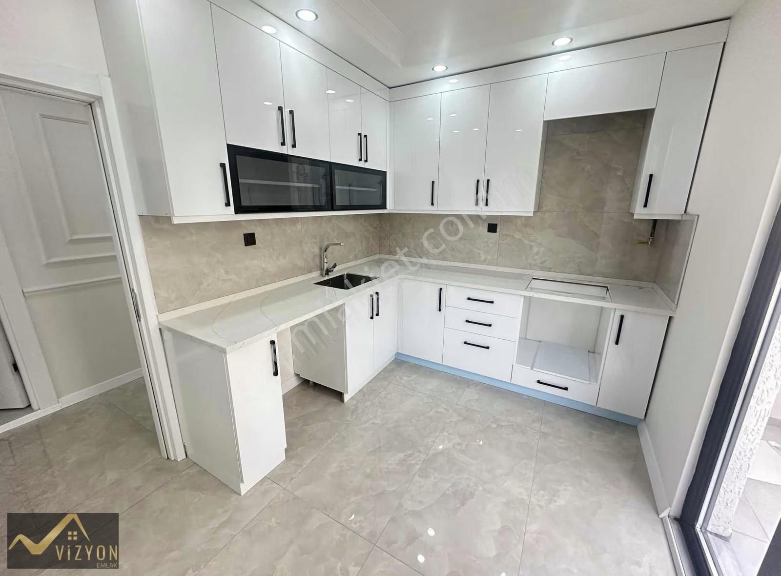 Vizyon Emlak'tan Asansörlü-y.ısıtma-ultra Lüks 2+1 Arakat - Görsel 18