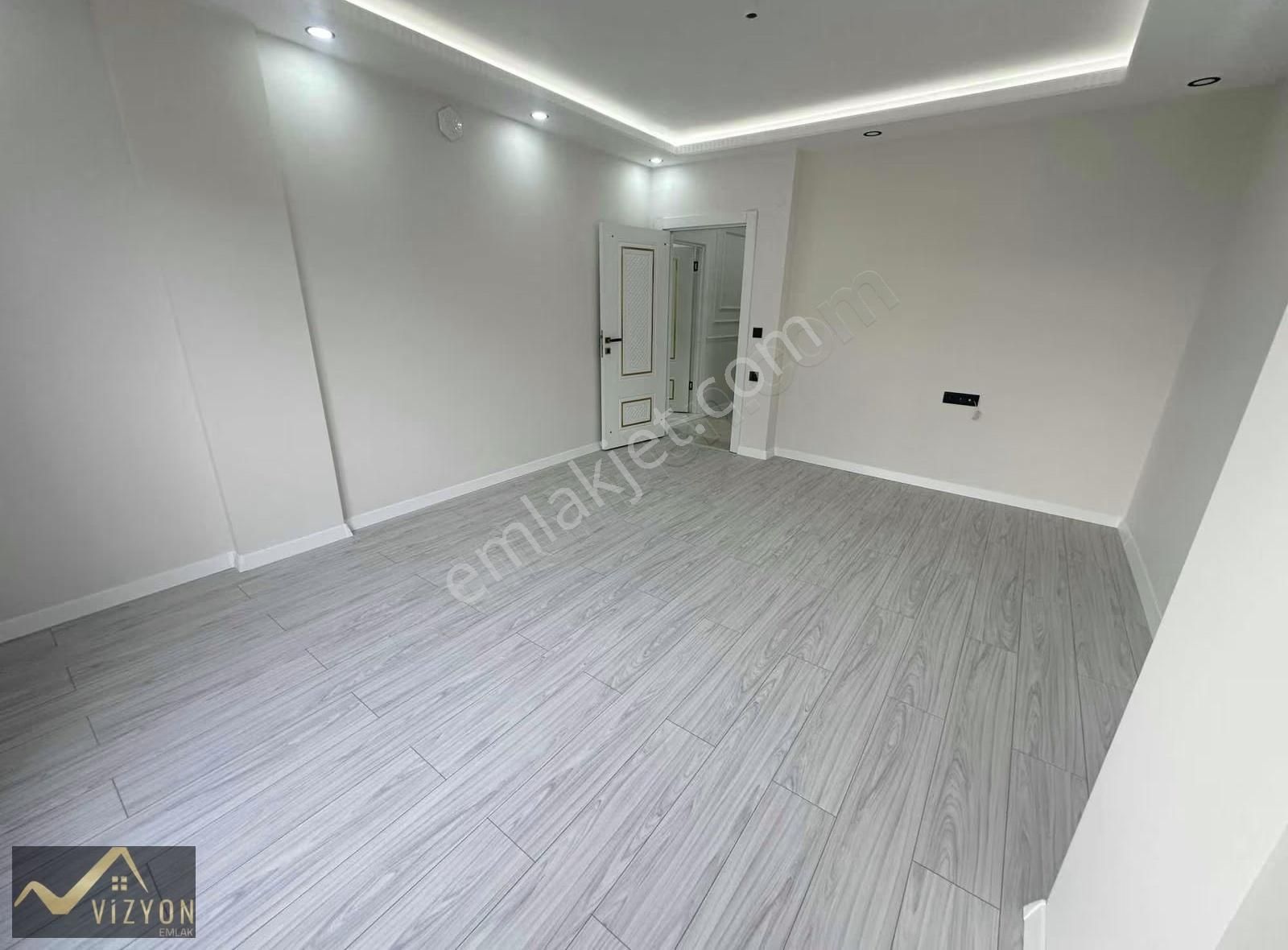 Vizyon Emlak'tan Asansörlü-y.ısıtma-ultra Lüks 2+1 Arakat - Görsel 2