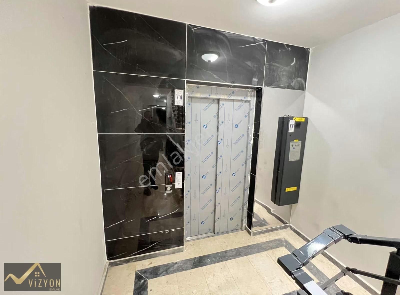 Çift Ğirişli Merkezi Yerde Geniş Ebeveyn Banyolu 4+1 Dubleks - Görsel 26