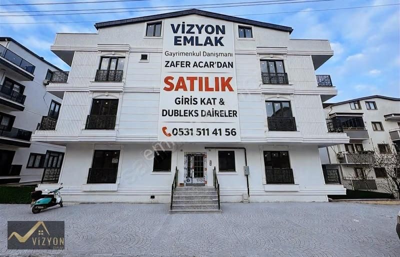 Vizyon Emlaktan Satılık Özel Tasarımlı Bahçe Kullanımlı Daire