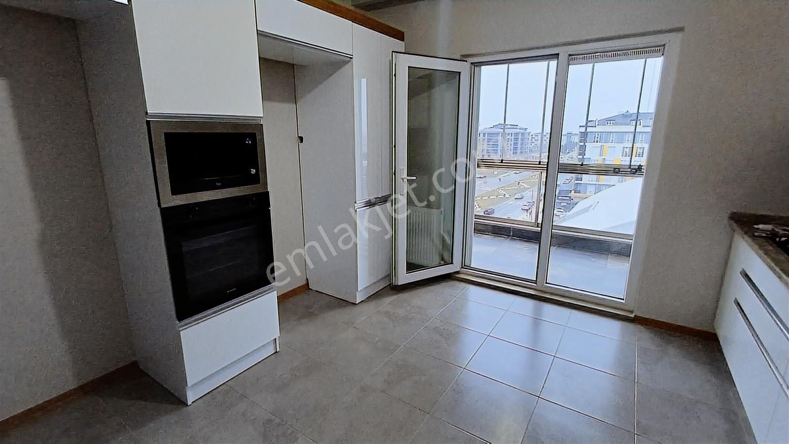 Tepe De Sun Valley Sitesinde 3+1 Arakat Kiralık Daire - Görsel 16