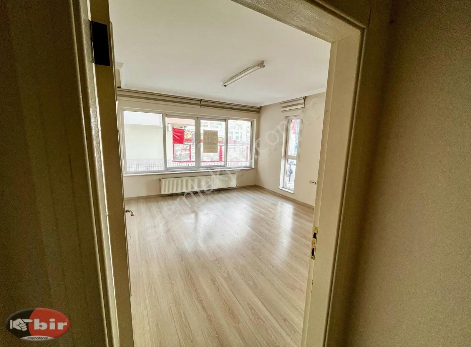 Bir'den Cevizliderede İş Merkezi'nde 2+1 Kiralık Ofis - Görsel 10