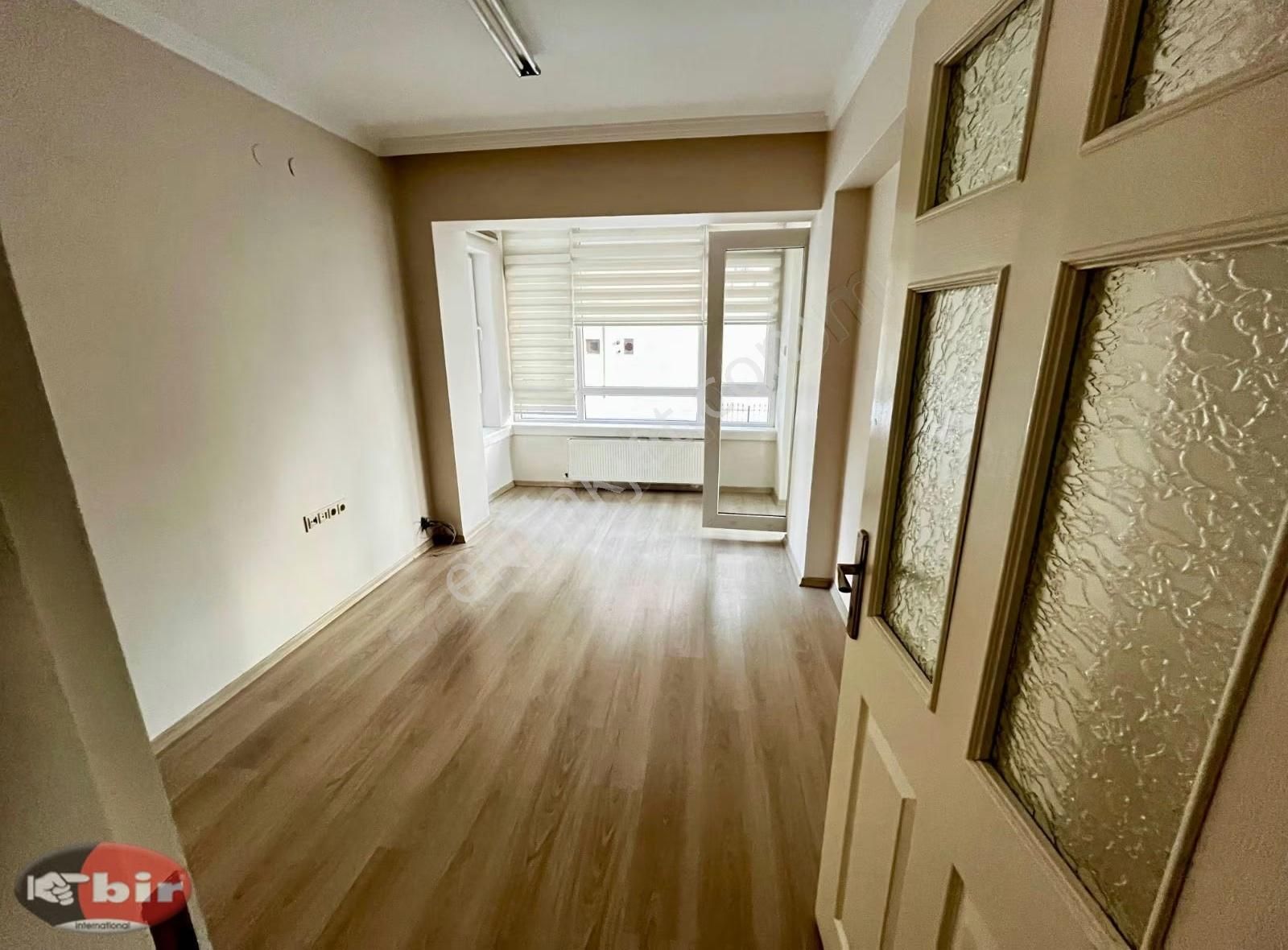 Bir'den Cevizliderede İş Merkezi'nde 2+1 Kiralık Ofis - Görsel 12