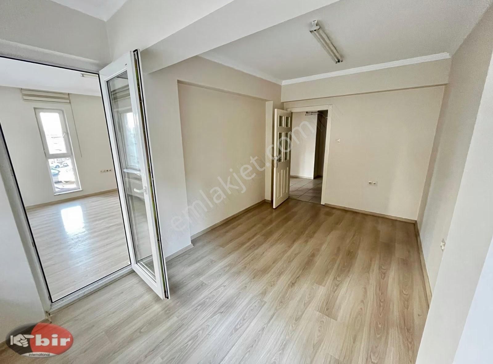 Bir'den Cevizliderede İş Merkezi'nde 2+1 Kiralık Ofis - Görsel 5