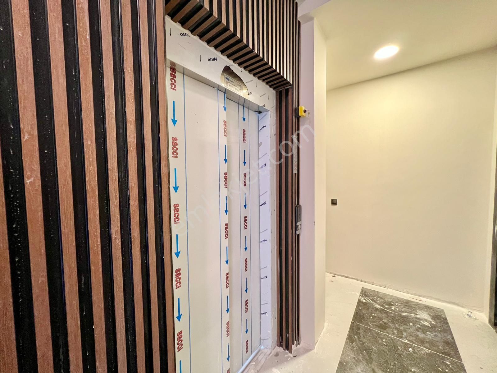 ꧁ay Emlaktan꧂akçay'da Müstakil Tadında Kendine Ait Bahçe Kullanımlı Ön Cephe Satılık 2+1 Lüks Daire - Görsel 28