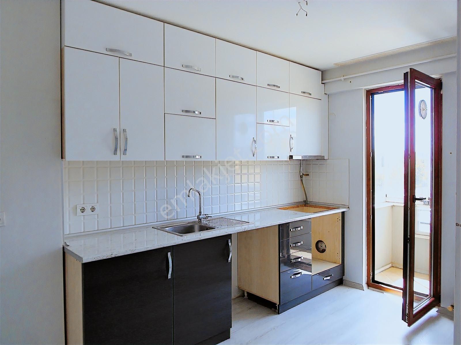 Sancaktepe Sarı Evler Çekmeköy Sarıevler Kiralık Bakımlı Daire